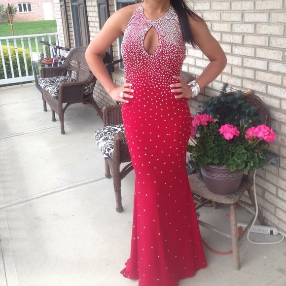 Red Jovani prom dress - Picture 1 of 7